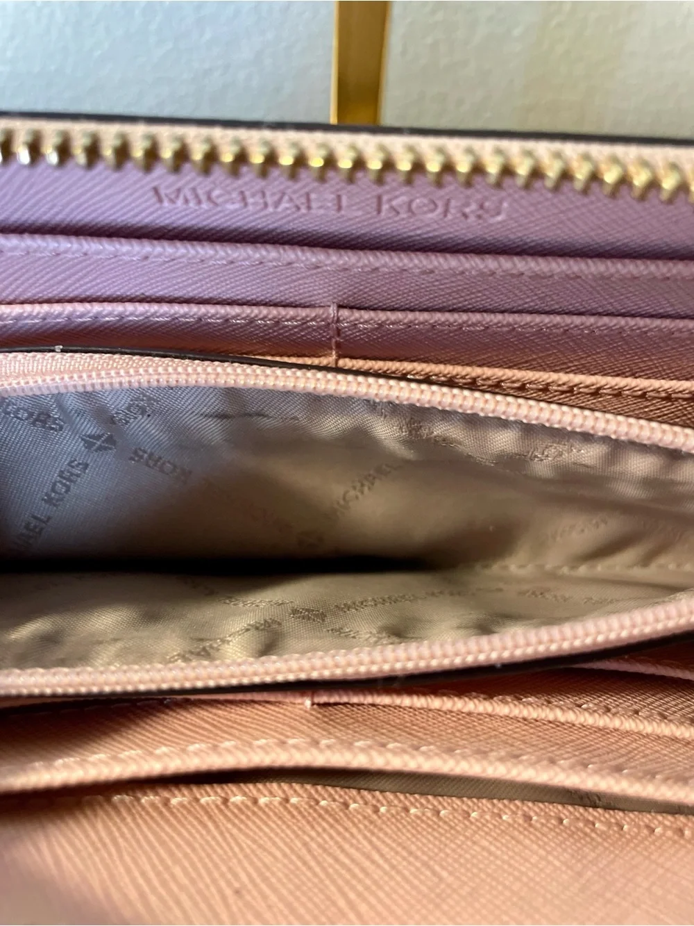 Michael Kors Jet Set Large Continental Wallet